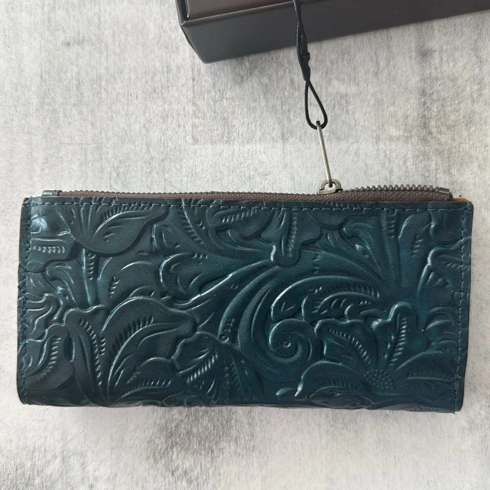PATRICIA NASH Nazari Blue Coral Tooled Bifold RFID Leather Wallet